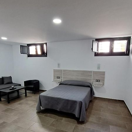 Hostal Maria Jose 콘일데라프론테라 외부 사진
