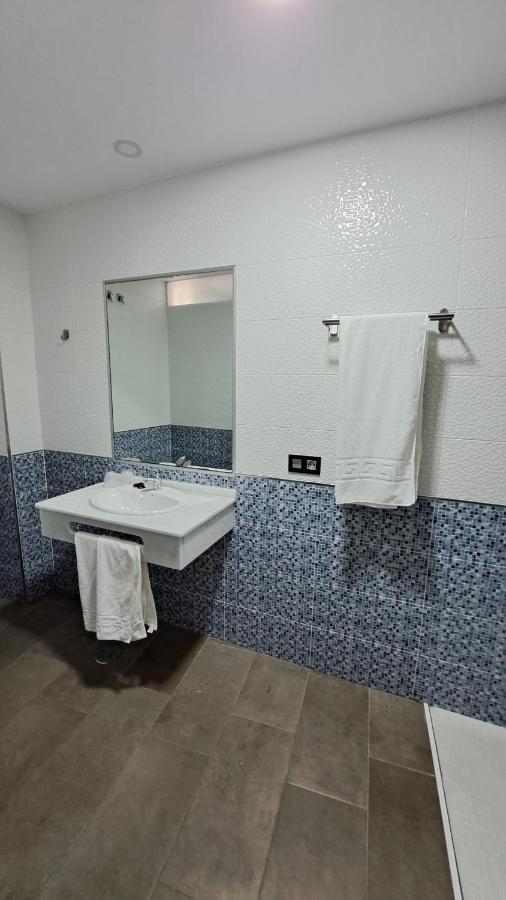Hostal Maria Jose 콘일데라프론테라 외부 사진