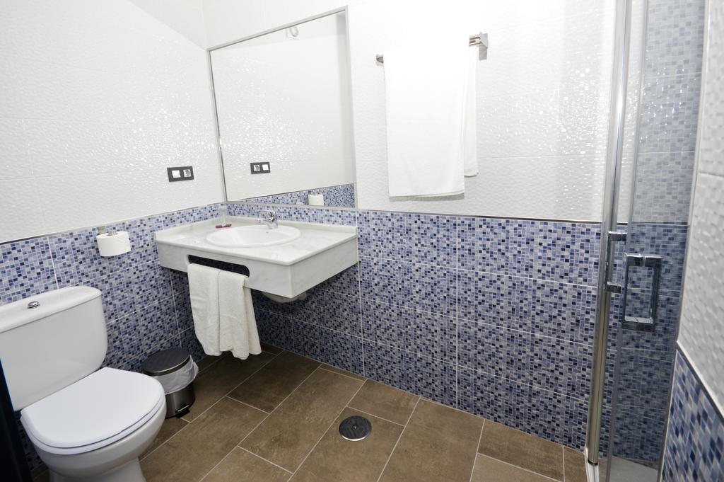 Hostal Maria Jose 콘일데라프론테라 외부 사진