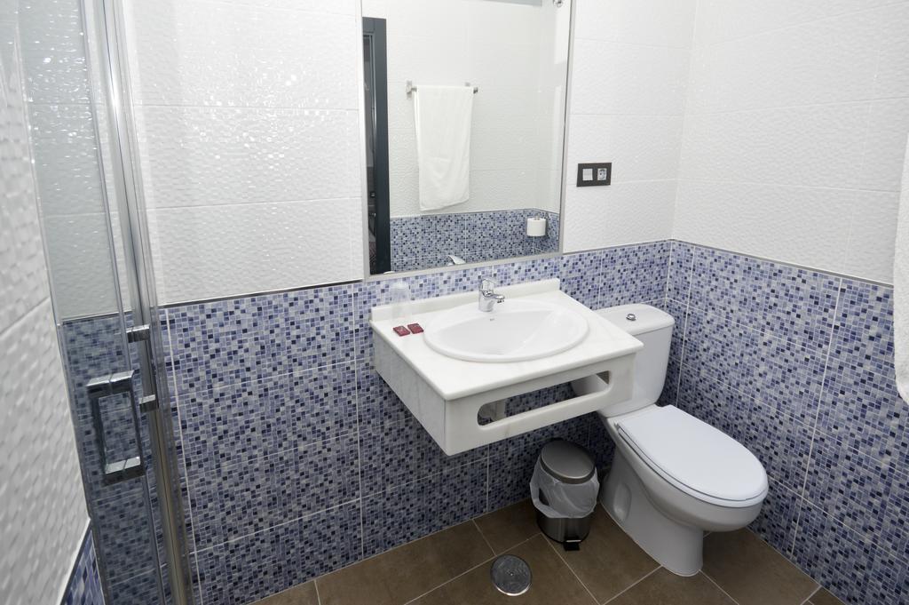 Hostal Maria Jose 콘일데라프론테라 외부 사진