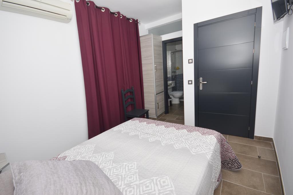 Hostal Maria Jose 콘일데라프론테라 외부 사진